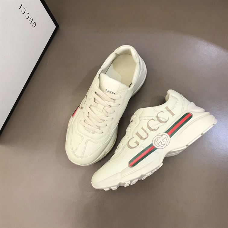 GUCCI WOMEN’S RHYTON GUCCI LOGO LEATHER SNEAKER – GCC008