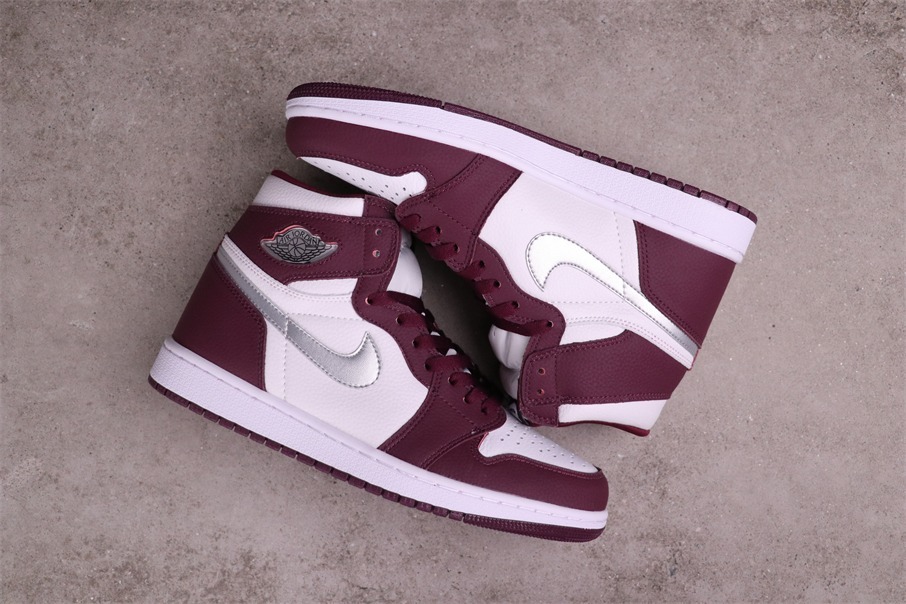 Jordan 1 Retro High OG Bordeaux