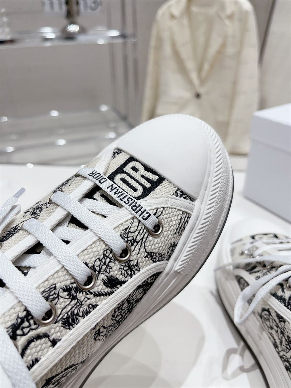 DIOR WALK’N’DIOR PLATFORM SNEAKER – DO113