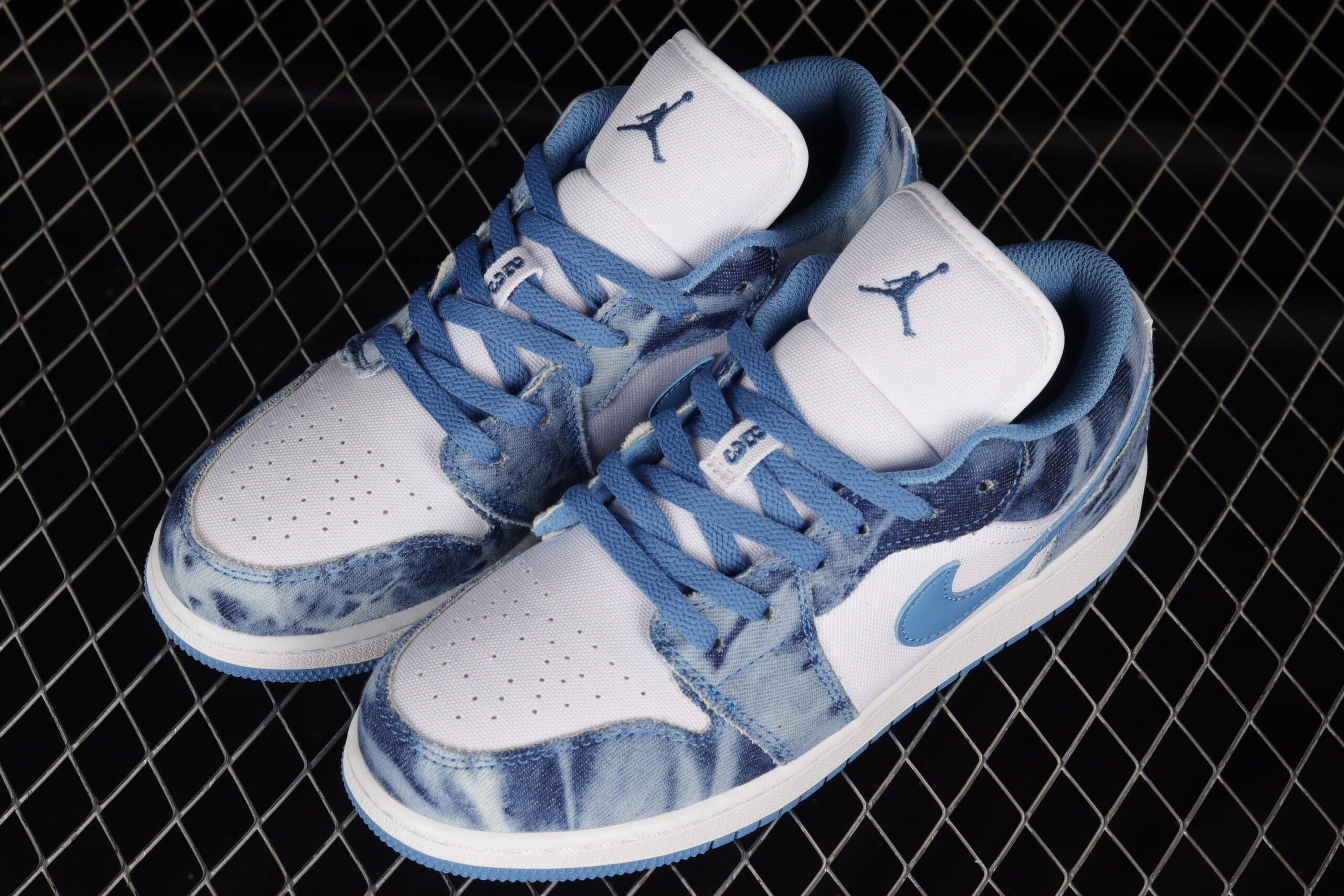 Jordan 1 Low, Washed Denim