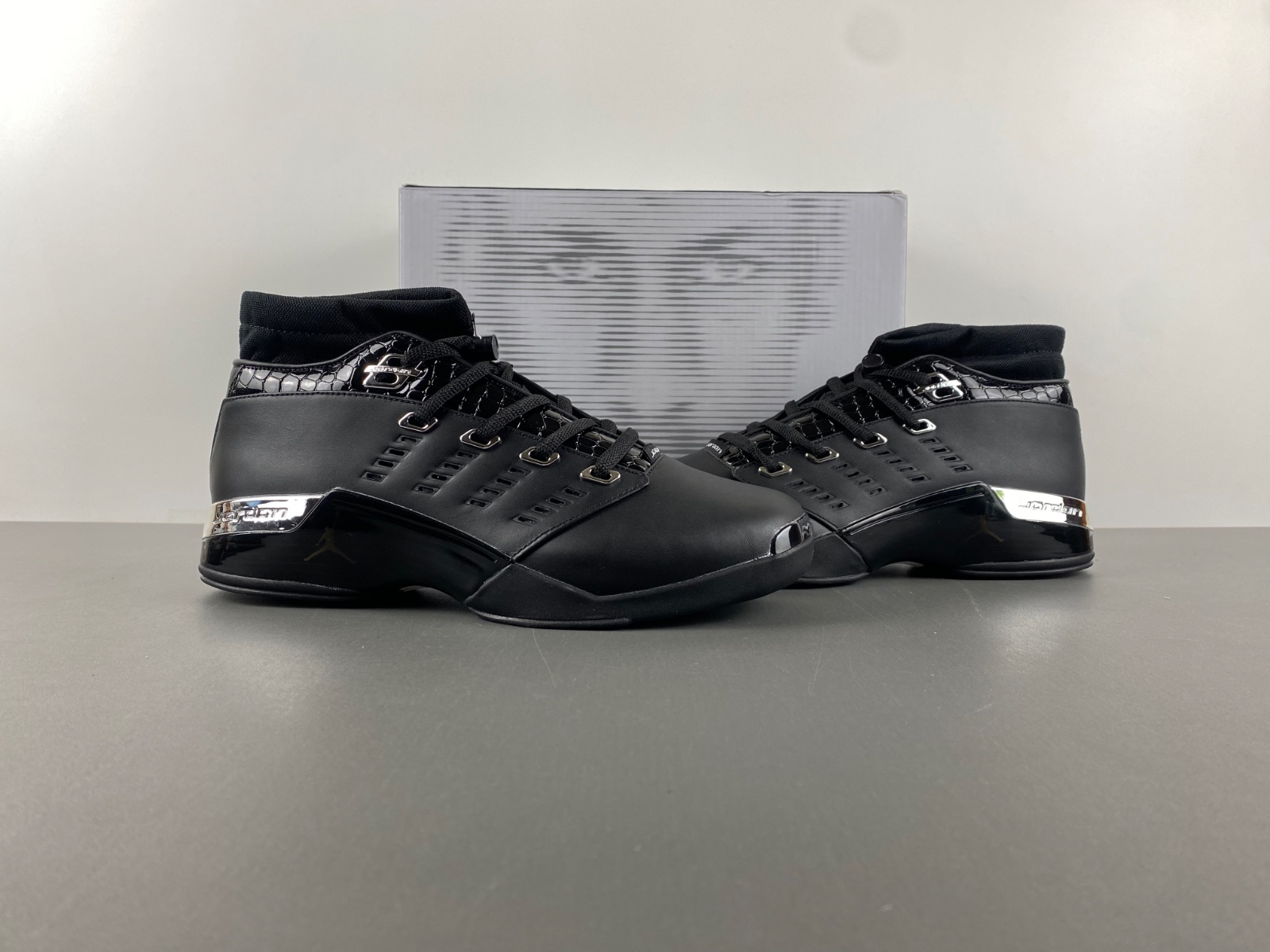 Jordan 17 OG Low Black Chrome