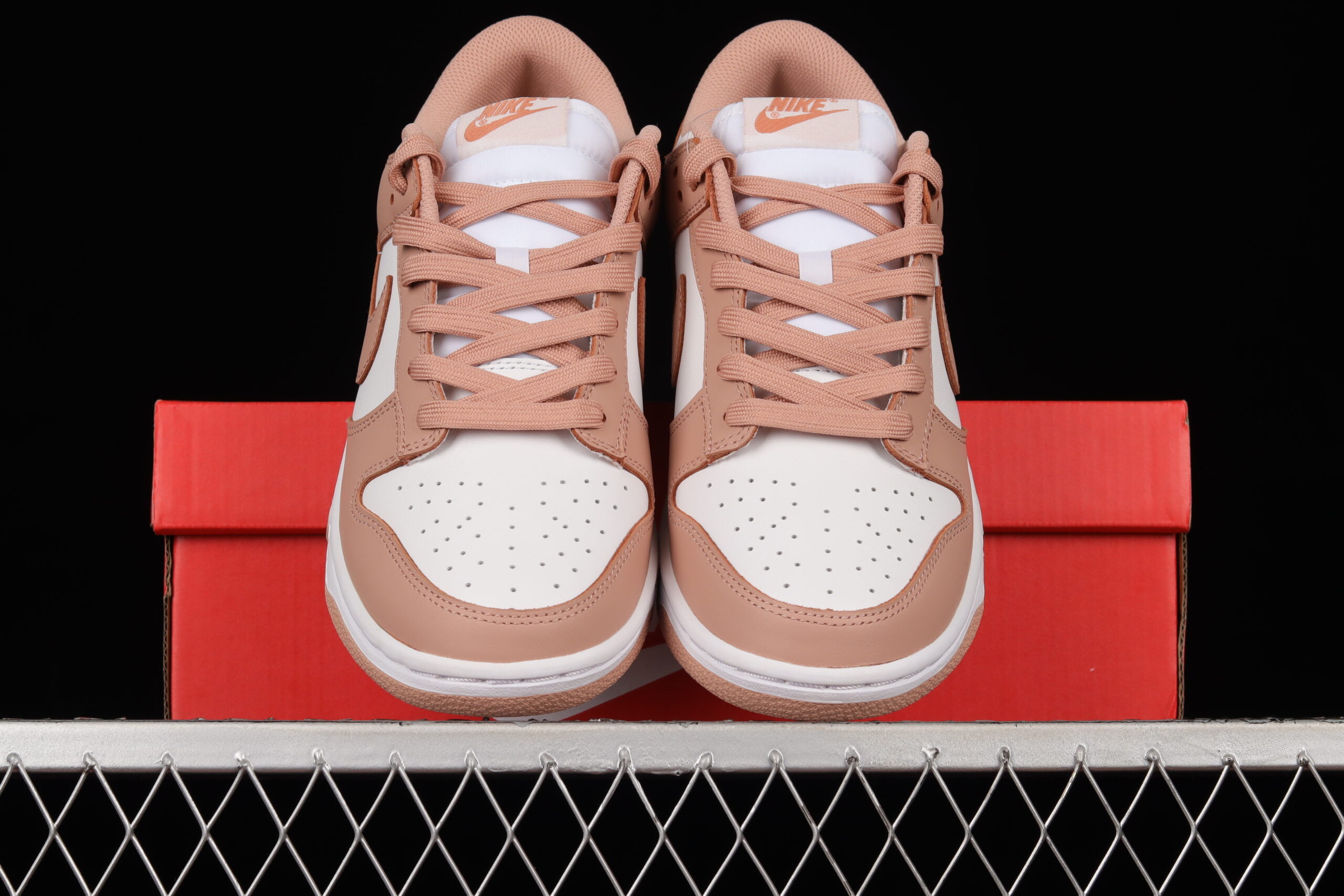 Dunk Low Rose Whisper