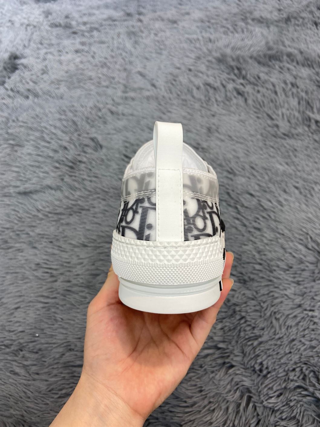 B23 LOW-TOP SNEAKER DIOR OBLIQUE CANVAS – DO060