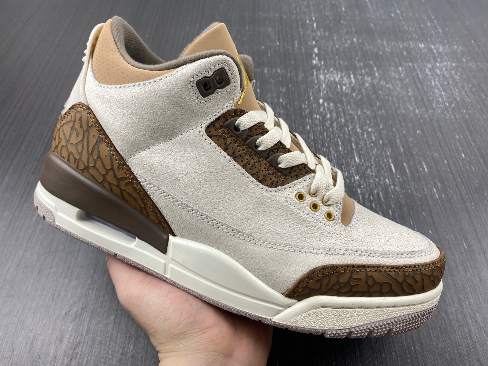 Air Jordan 3 Retro Palomino