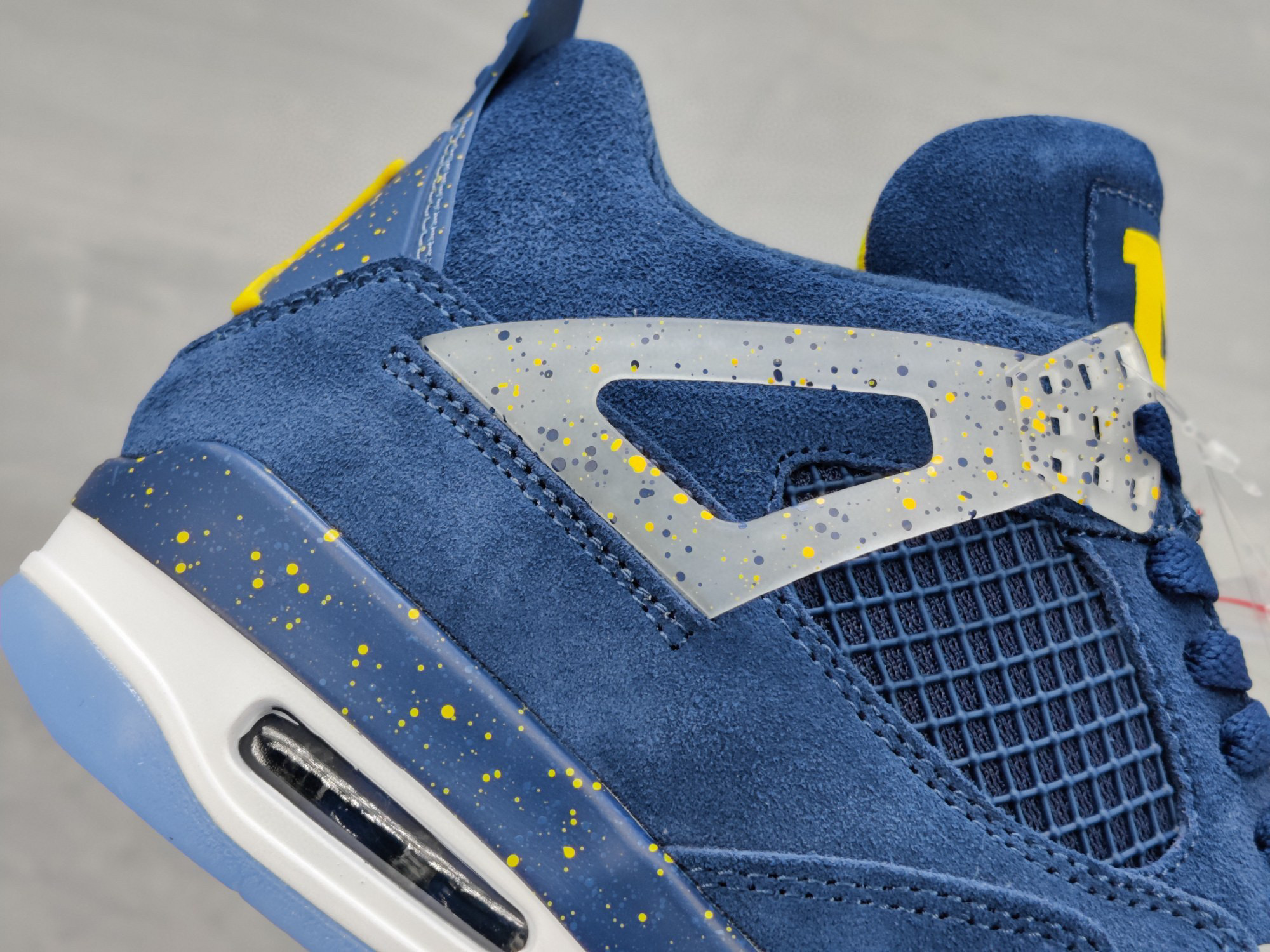 Jordan 4 Retro Michigan (PE)