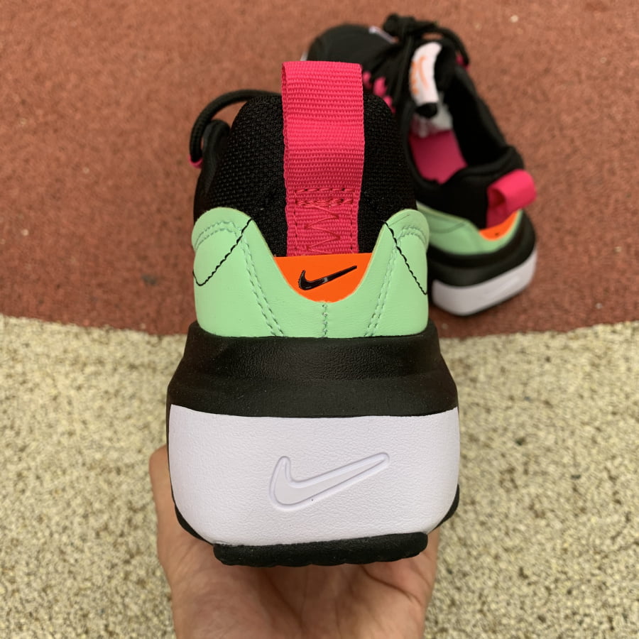 Nike Air Max Verona Black Cosmic Fuchsia