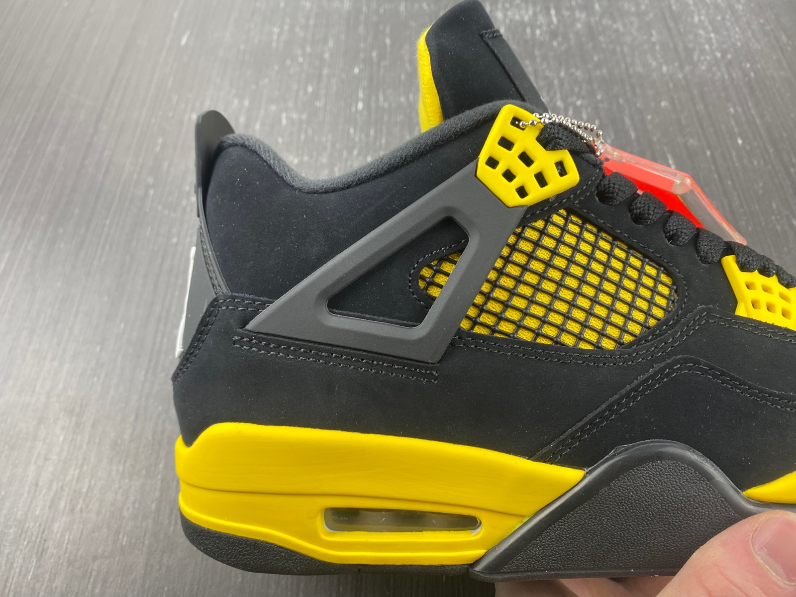 Jordan 4 Retro Thunder