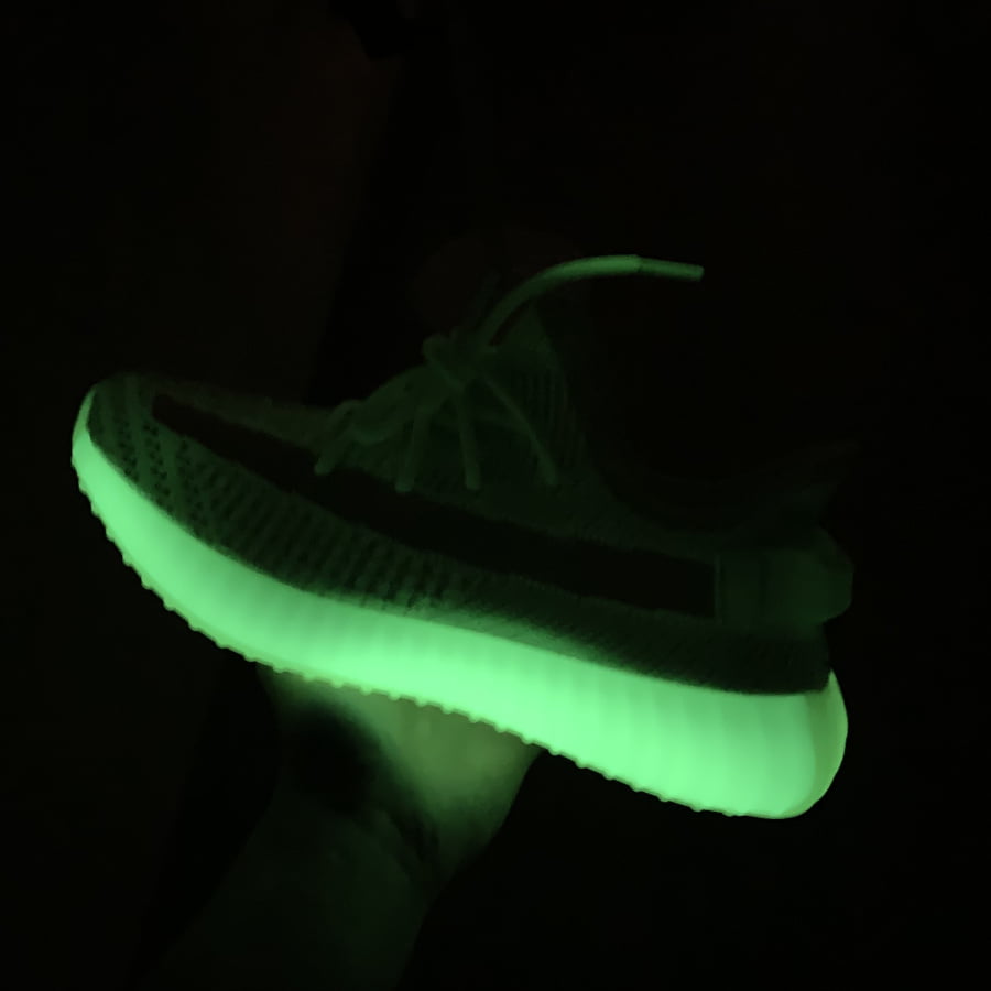Adidas Yeezy Boost 350 V2 Glow