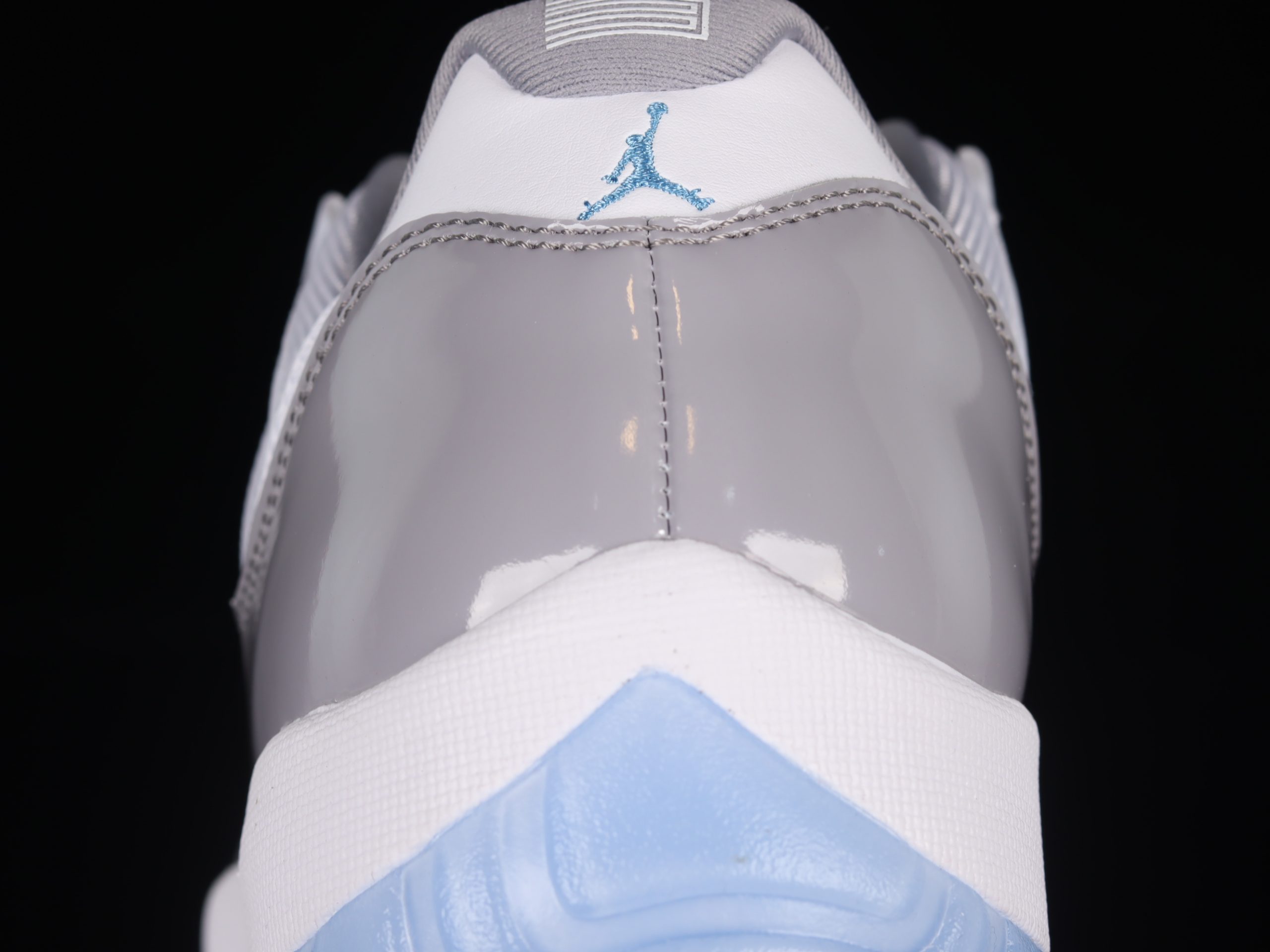 Air Jordan 11 Low Cement Gray