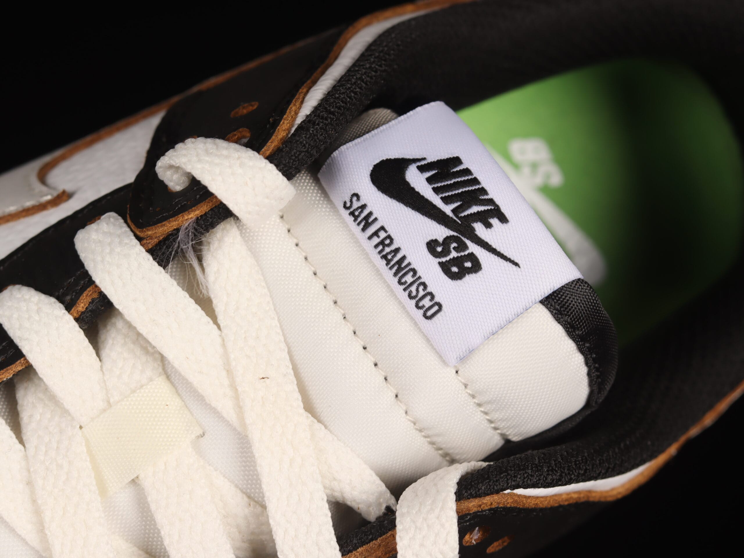 HUF x Nike SB Dunk Low “San Francisco”