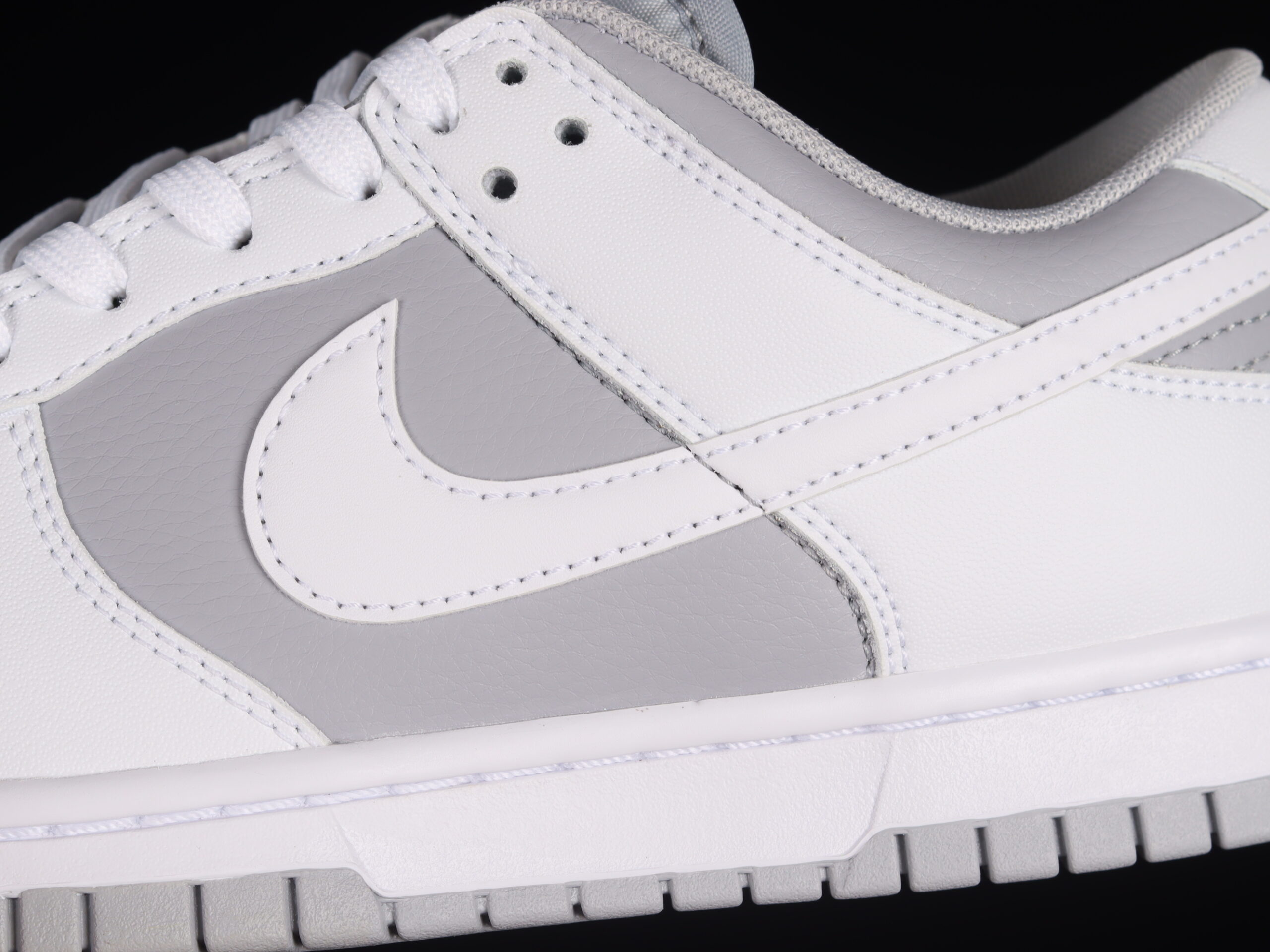 nike dunk low white grey