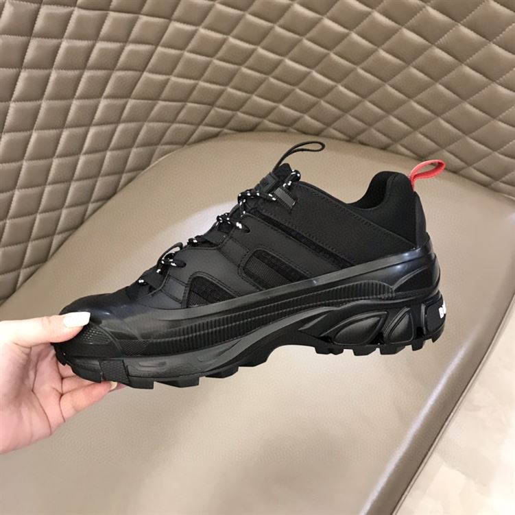 BURBERRY UNION VINTAGE SNEAKERS – BBR004