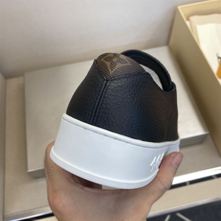 LOUIS VUITTON RESORT TRAINER SNEAKER – LVS083