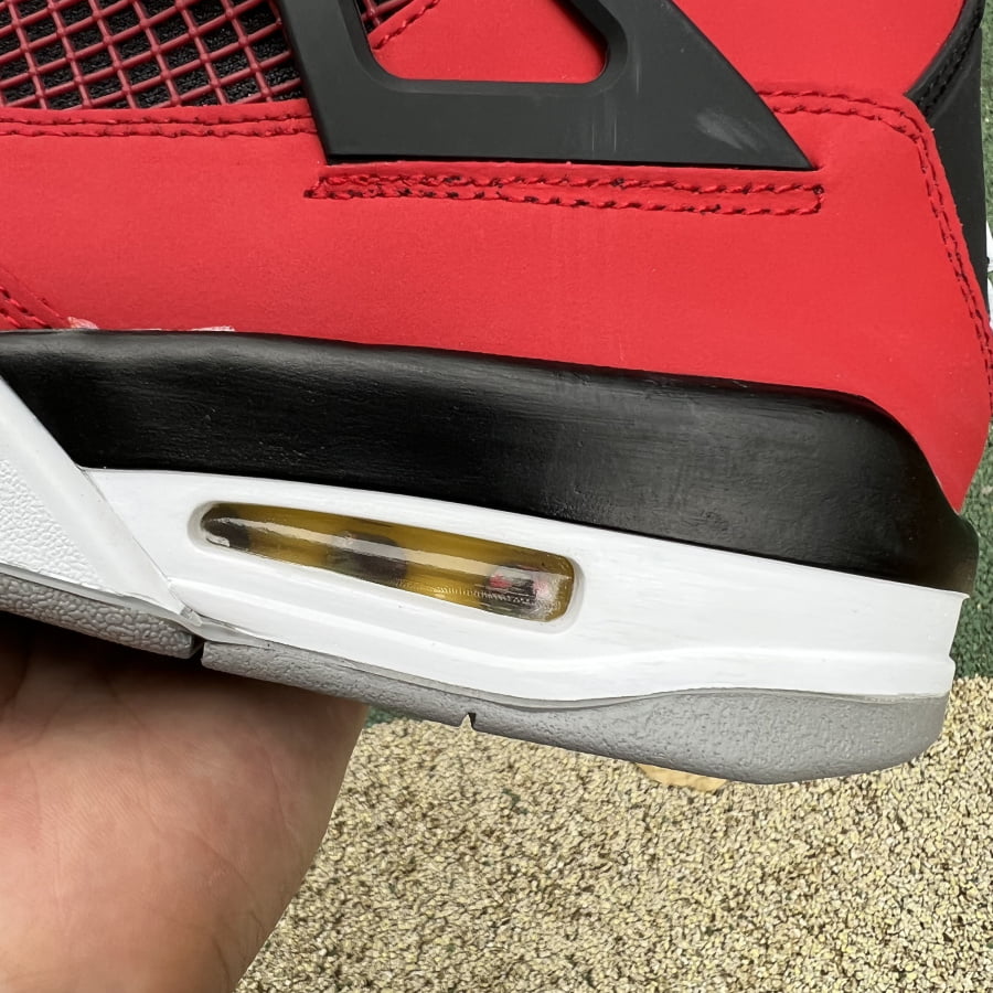 Jordan 4 Retro Toro Bravo