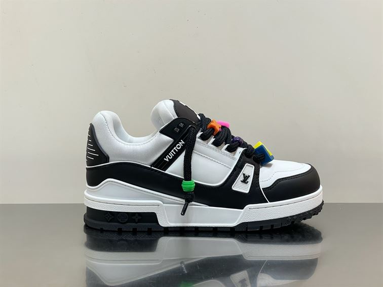 LOUIS VUITTON TRAINER MAXI LOW-TOP SNEAKERS IN WHITE AND BLACK – LVS116