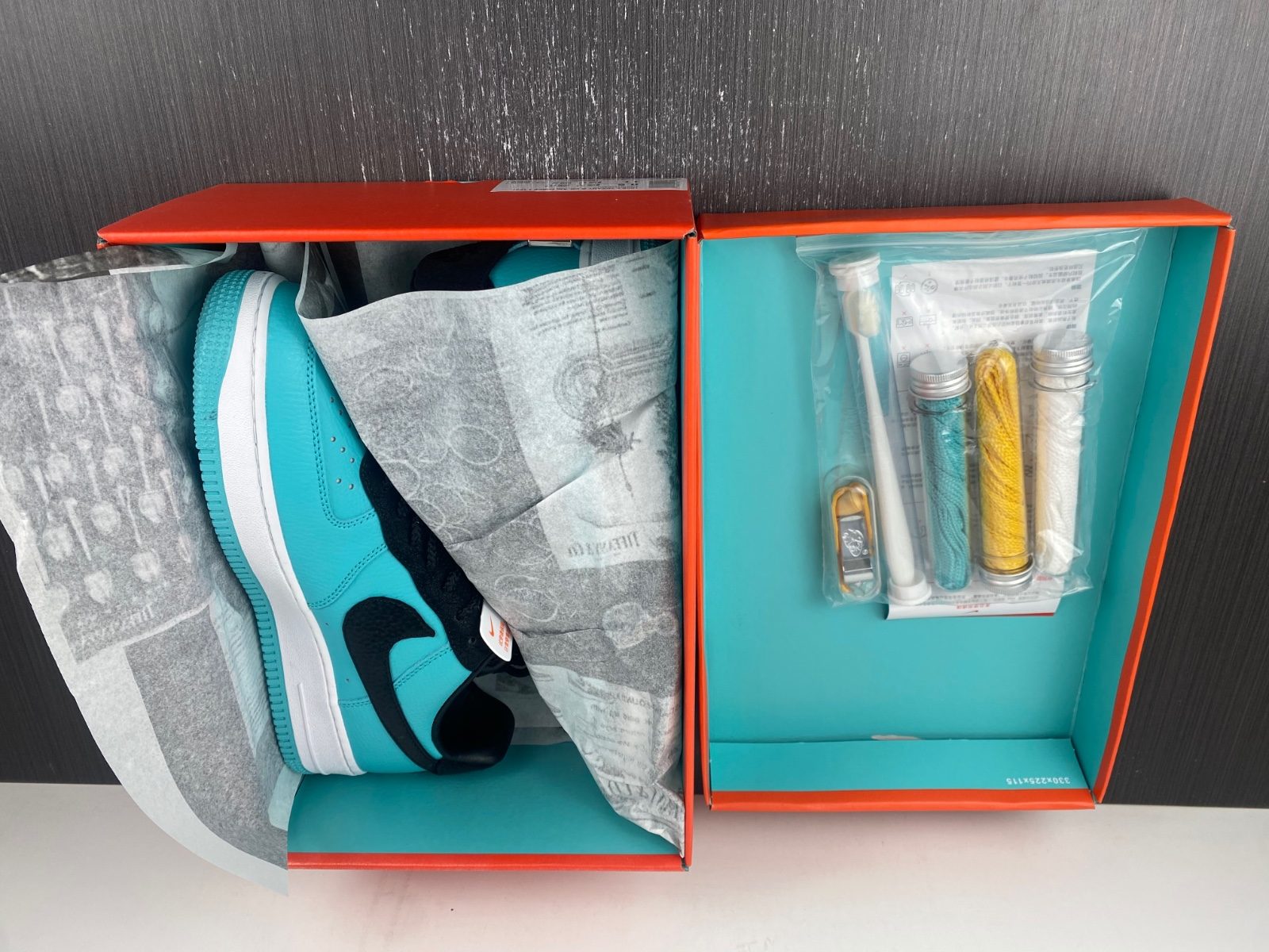 Tiffany & Co. x Nike Air Force 1 Friends and Family