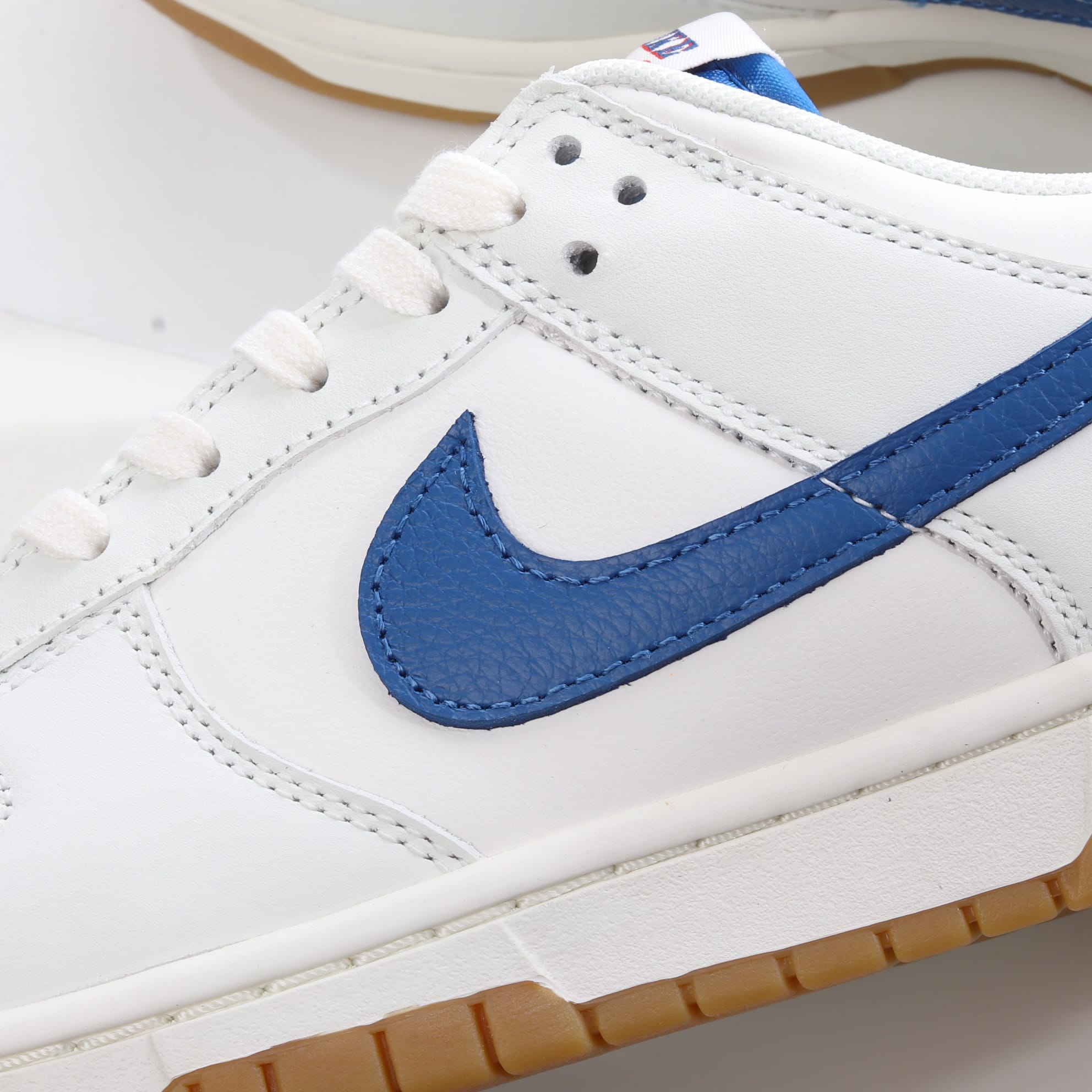 Dunk Low Pro ISO SB ‘Orange Label – White Navy’
