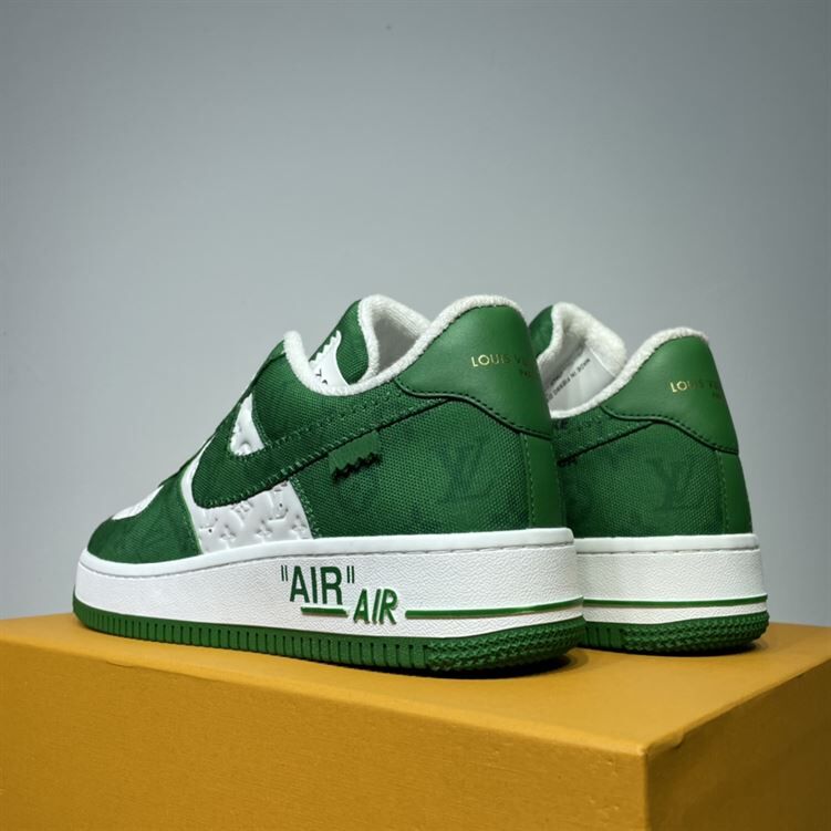 LOUIS VUITTON X NIKE AIR FORCE 1 LOW-TOP SNEAKERS – LVS136