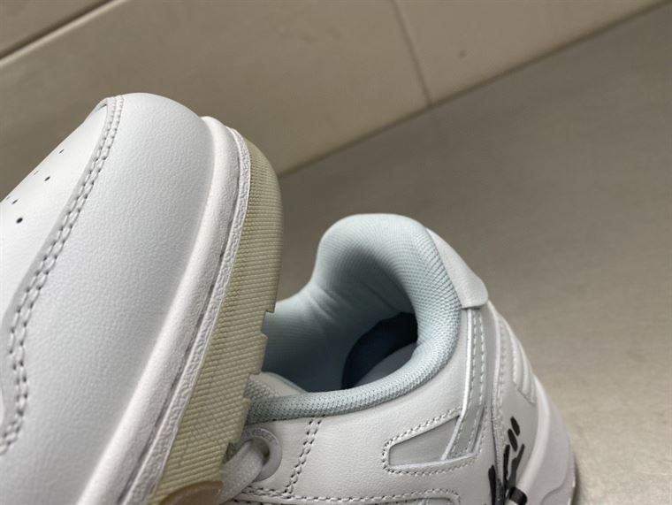 OFF-WHITE OUT OFF OFFICE FOR WALKING – OFW020