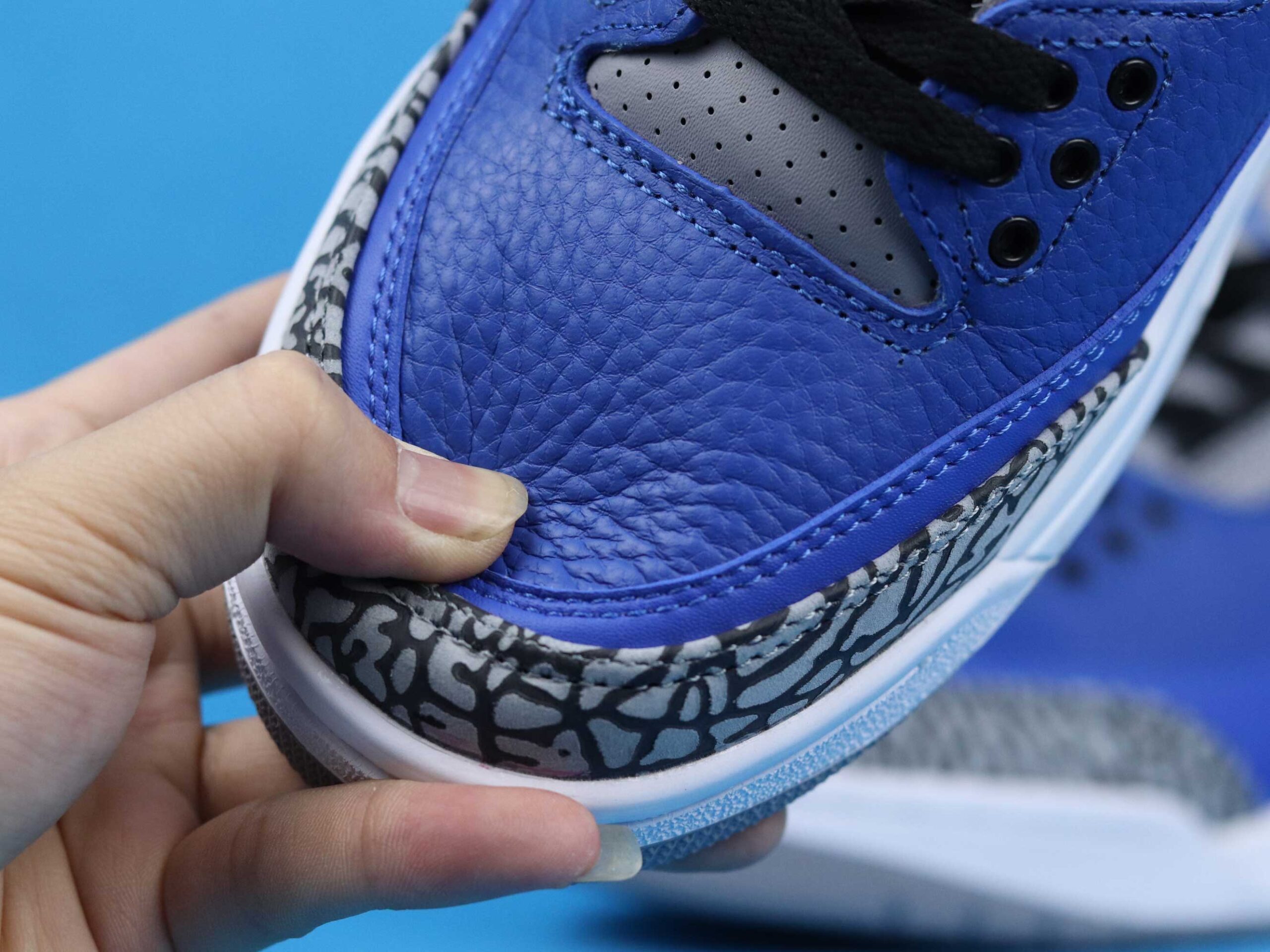 Jordan 3 Retro Varsity Royal Cement