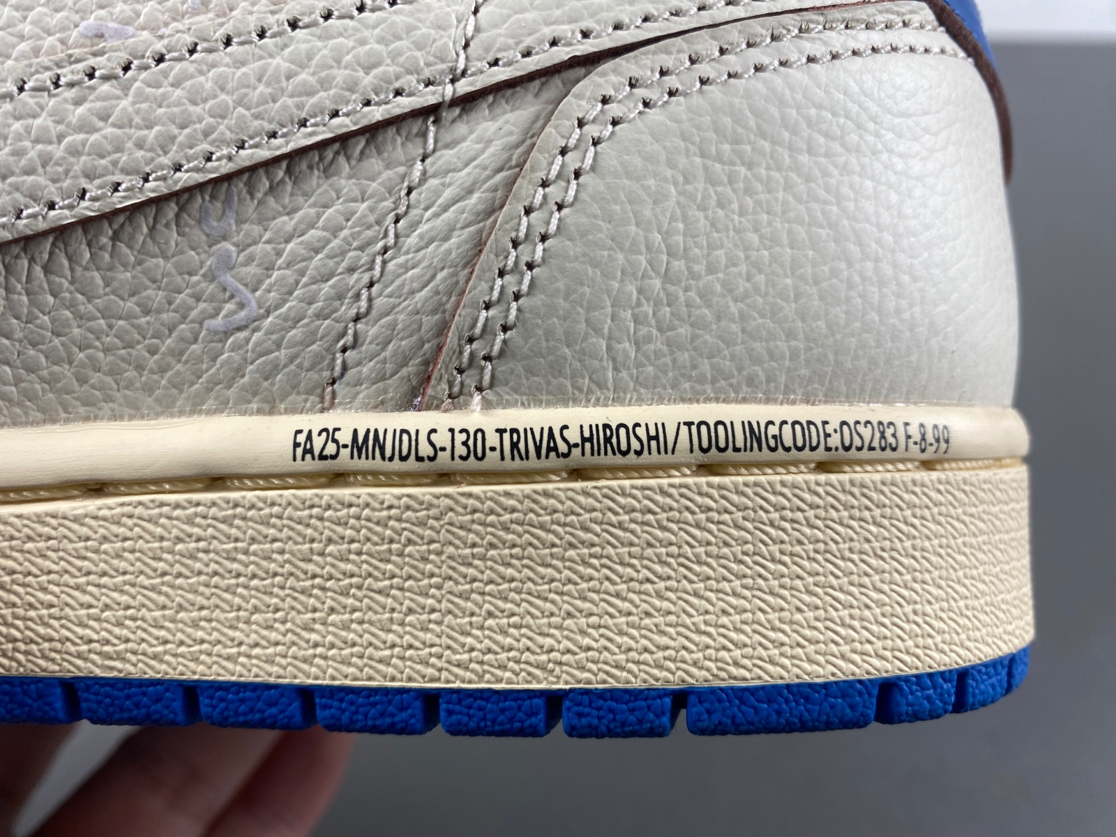 Travis Scott x Air Jordan 1 White Blue Fragment (2025)