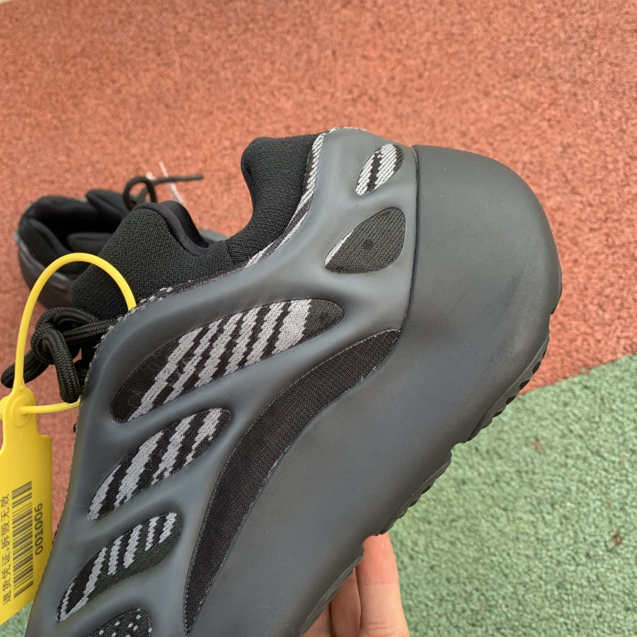 adidas Yeezy 700 V3 Alvah