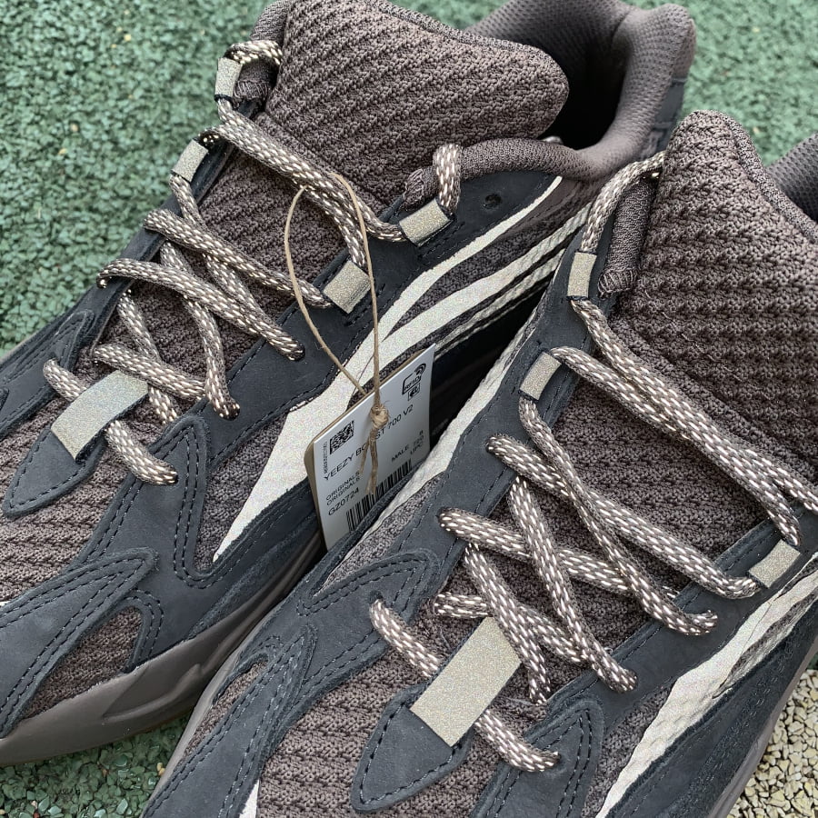 adidas Yeezy Boost 700 V2 Mauve