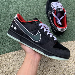 On-Foot Look at the ‘League of Legends’ LPL x Nike Dunk Low Collabo