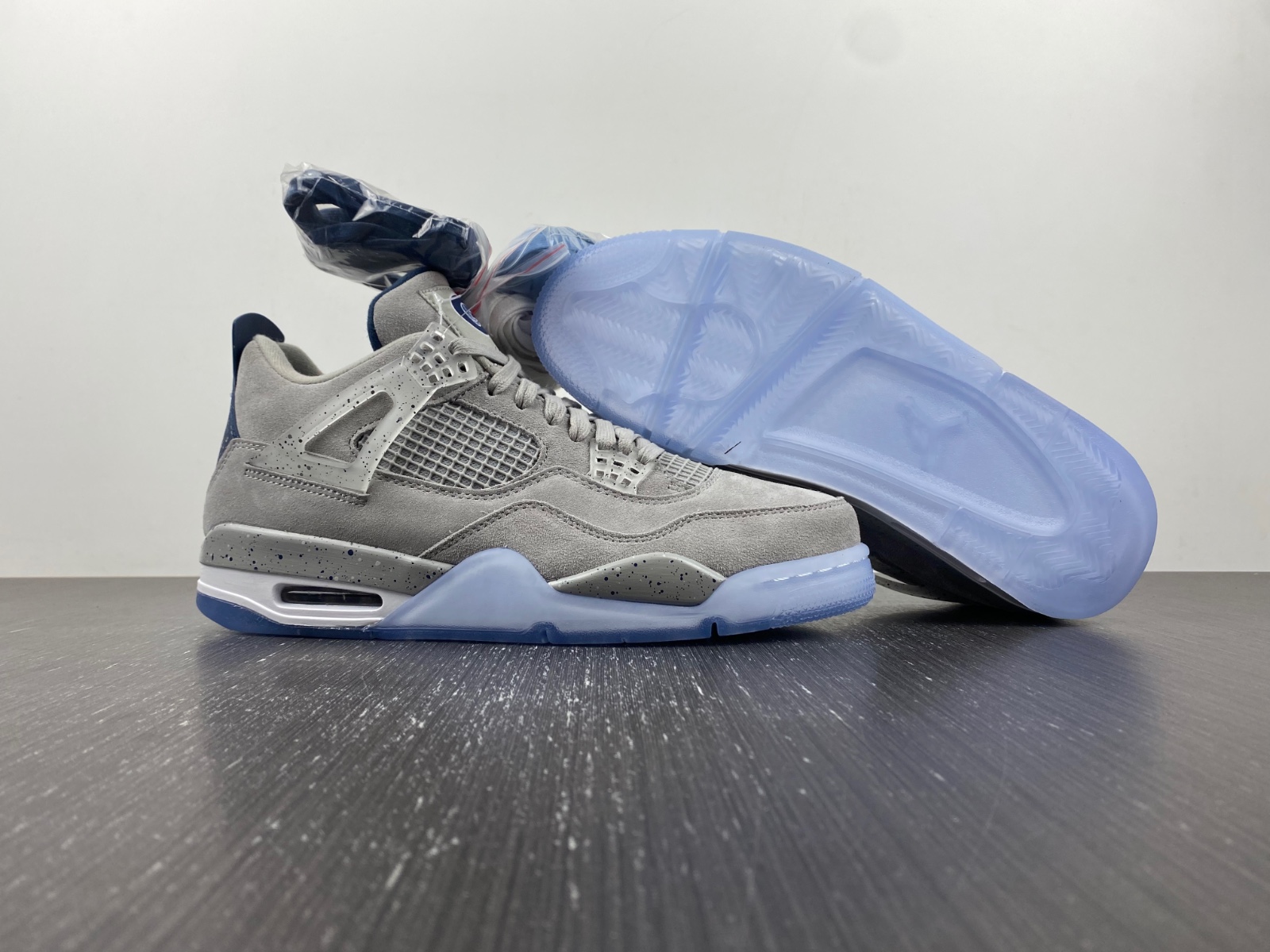 Air Jordan 4 Georgetown PE