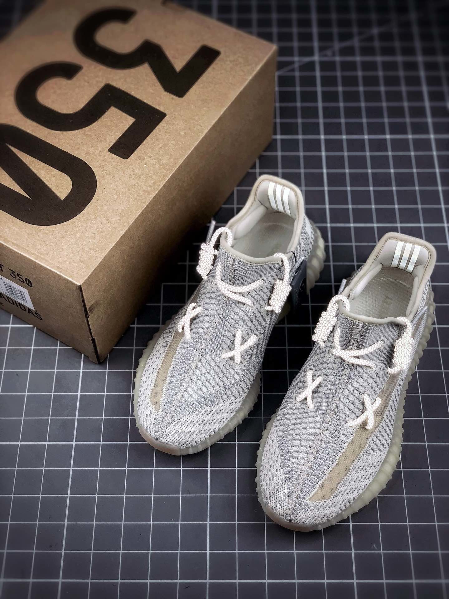 Yeezy 350 Boost V2 “LUNDMARK”