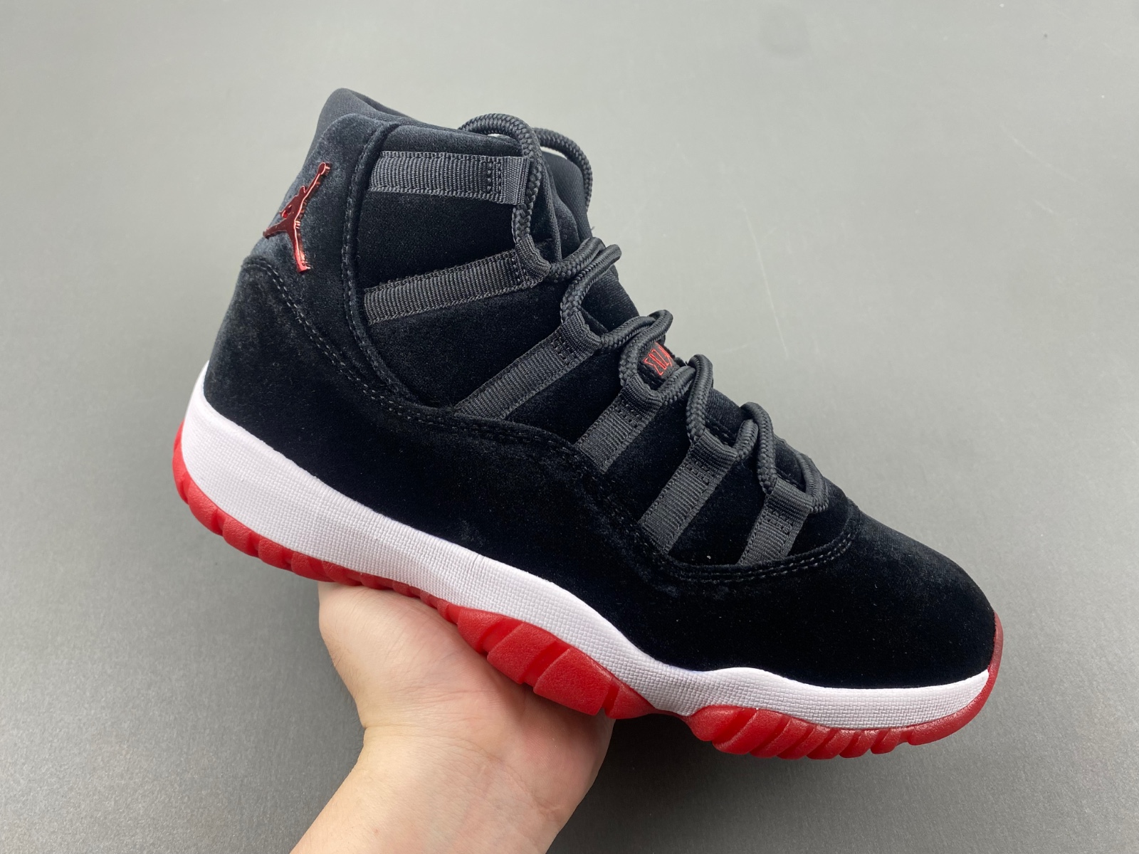 Air Jordan 11 Bred Velvet