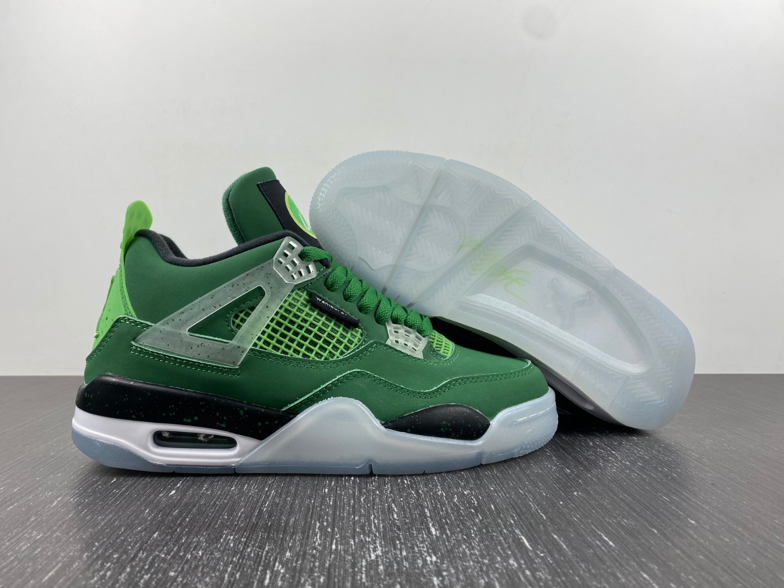 Air Jordan 4 Retro Wahlburgers