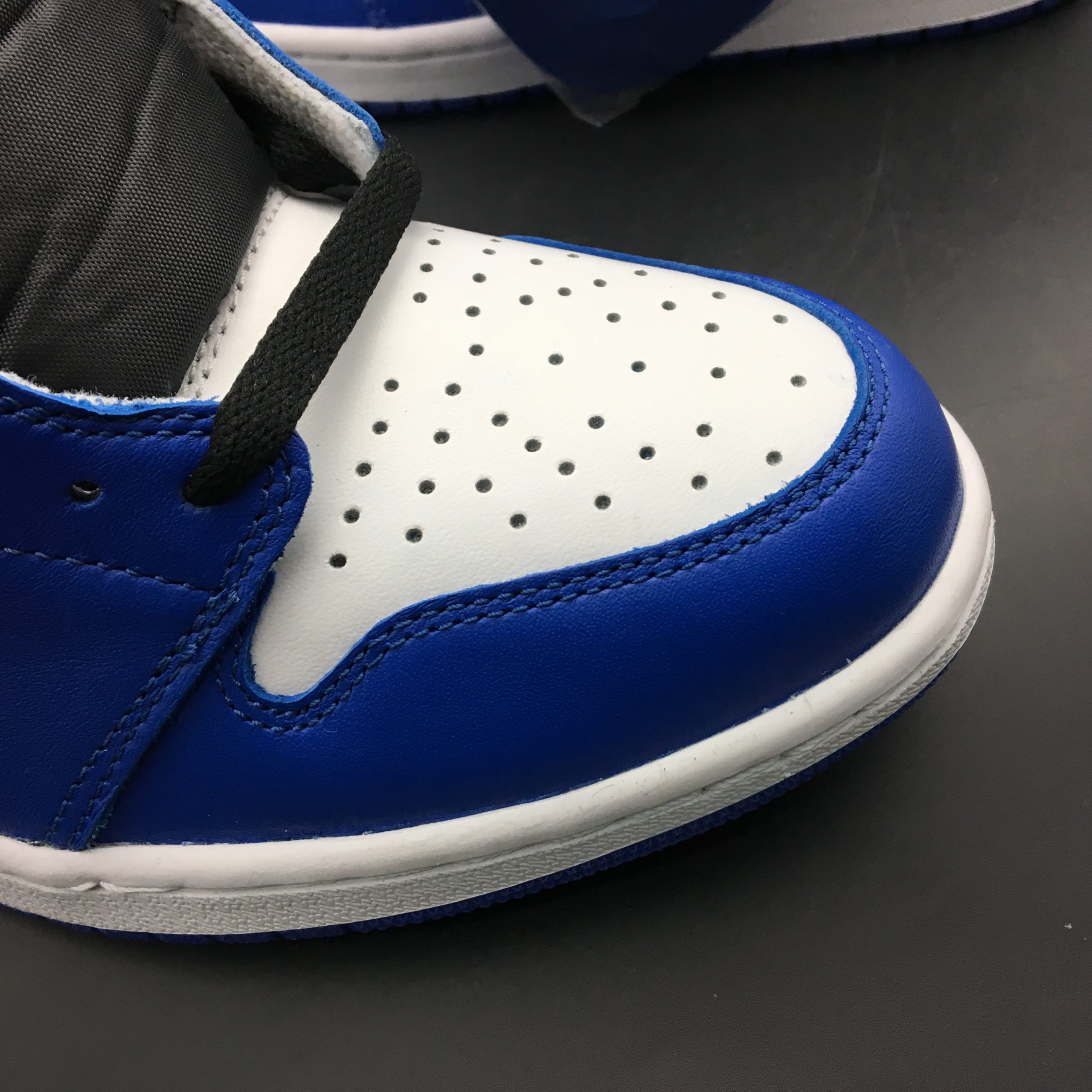 Air Jordan 1 Retro High OG Game Royal