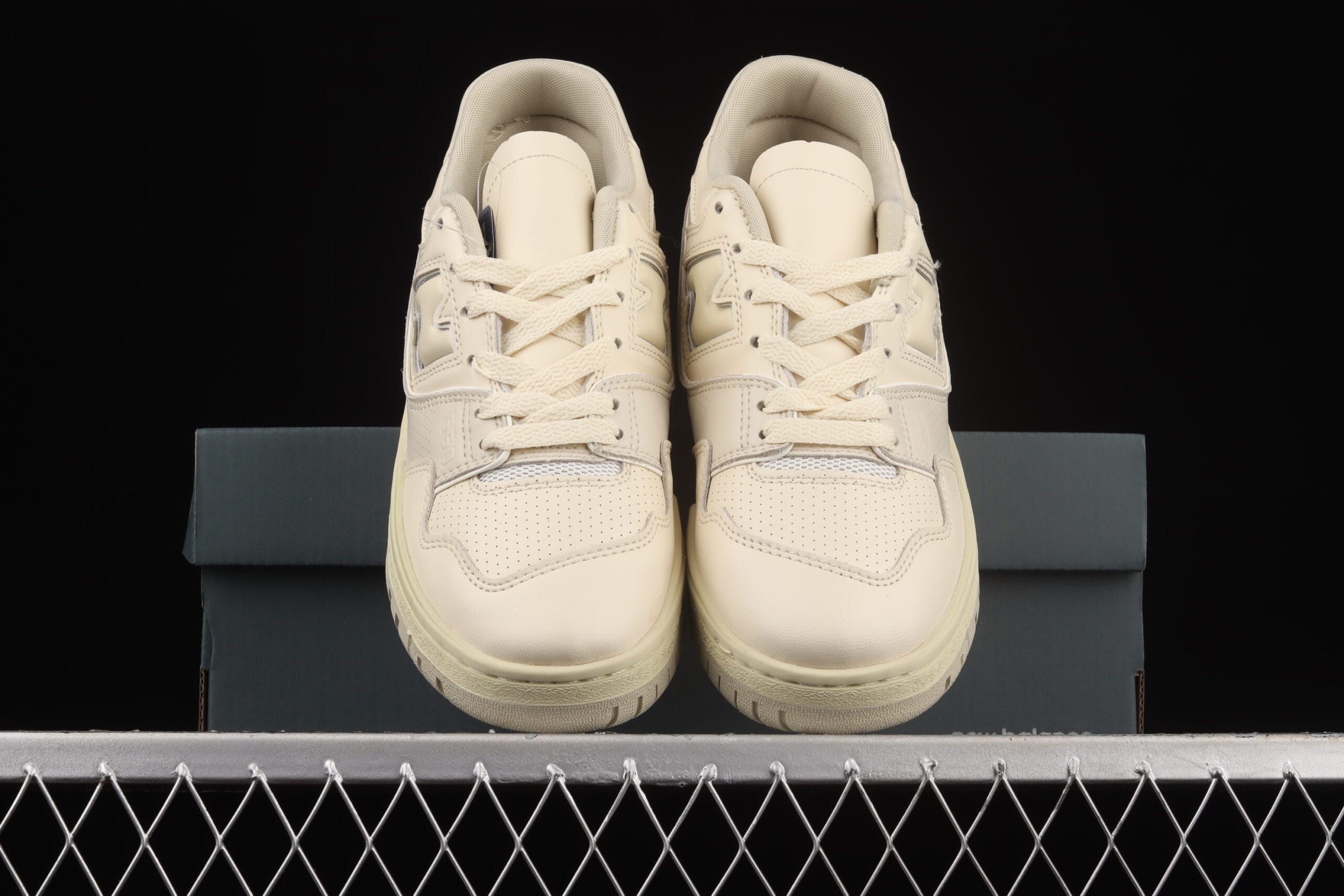 New Balance 550, AURALEE