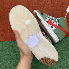 Nike SB Dunk High Dog Walker