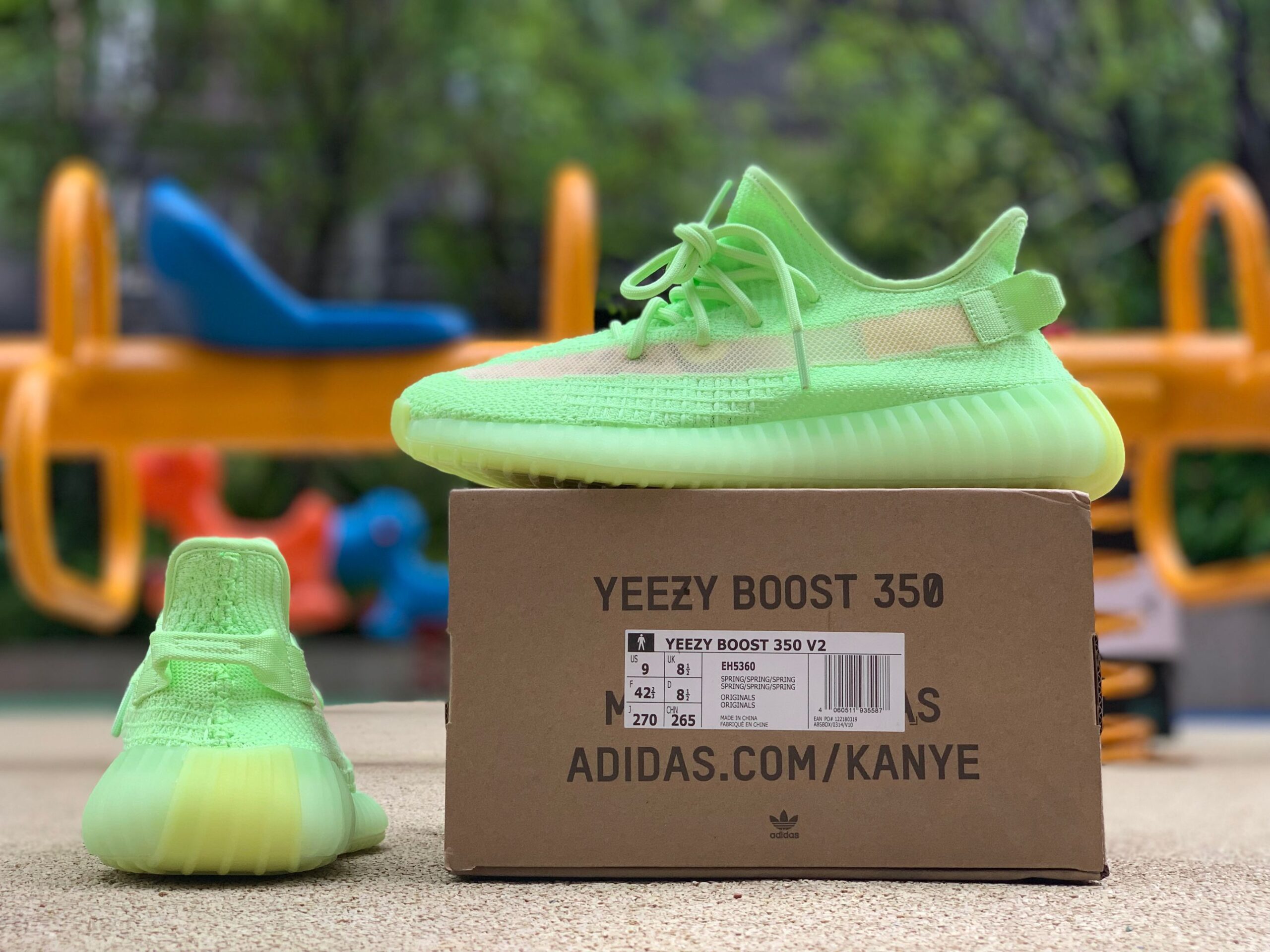 Adidas Yeezy Boost 350 V2 Glow
