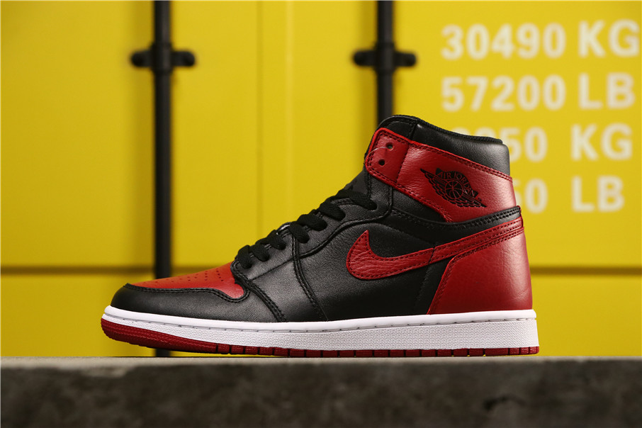 Jordan 1 Retro Bred “Banned” (2016)