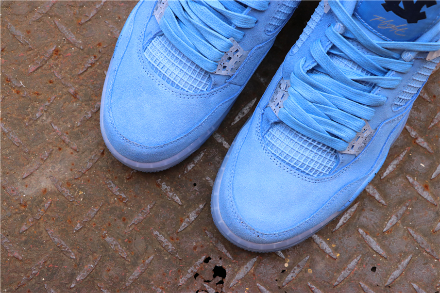 Air Jordan 4 Retro UNC PE