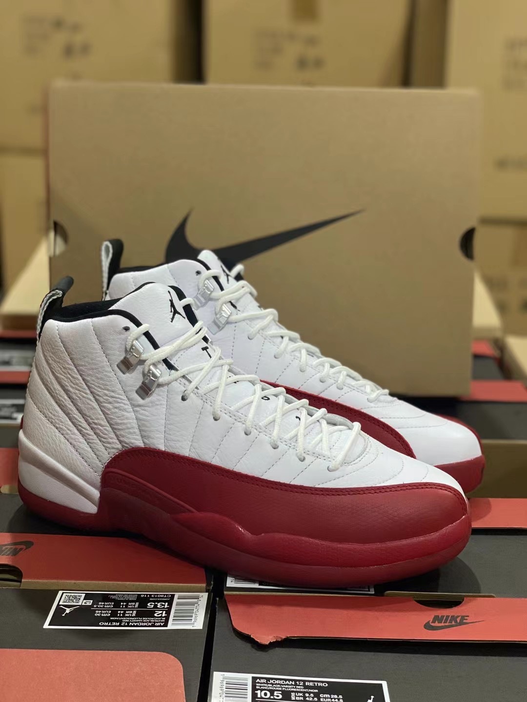 Air Jordan 12 Cherry
