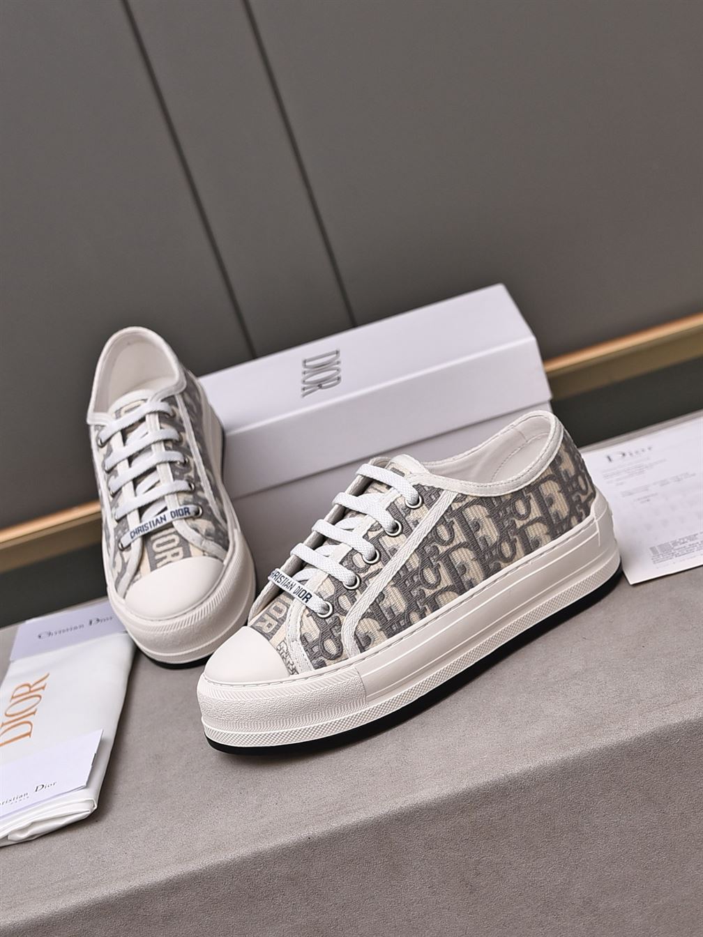 DIOR WALK’N’DIOR PLATFORM LOW-TOP SNEAKER – DO144