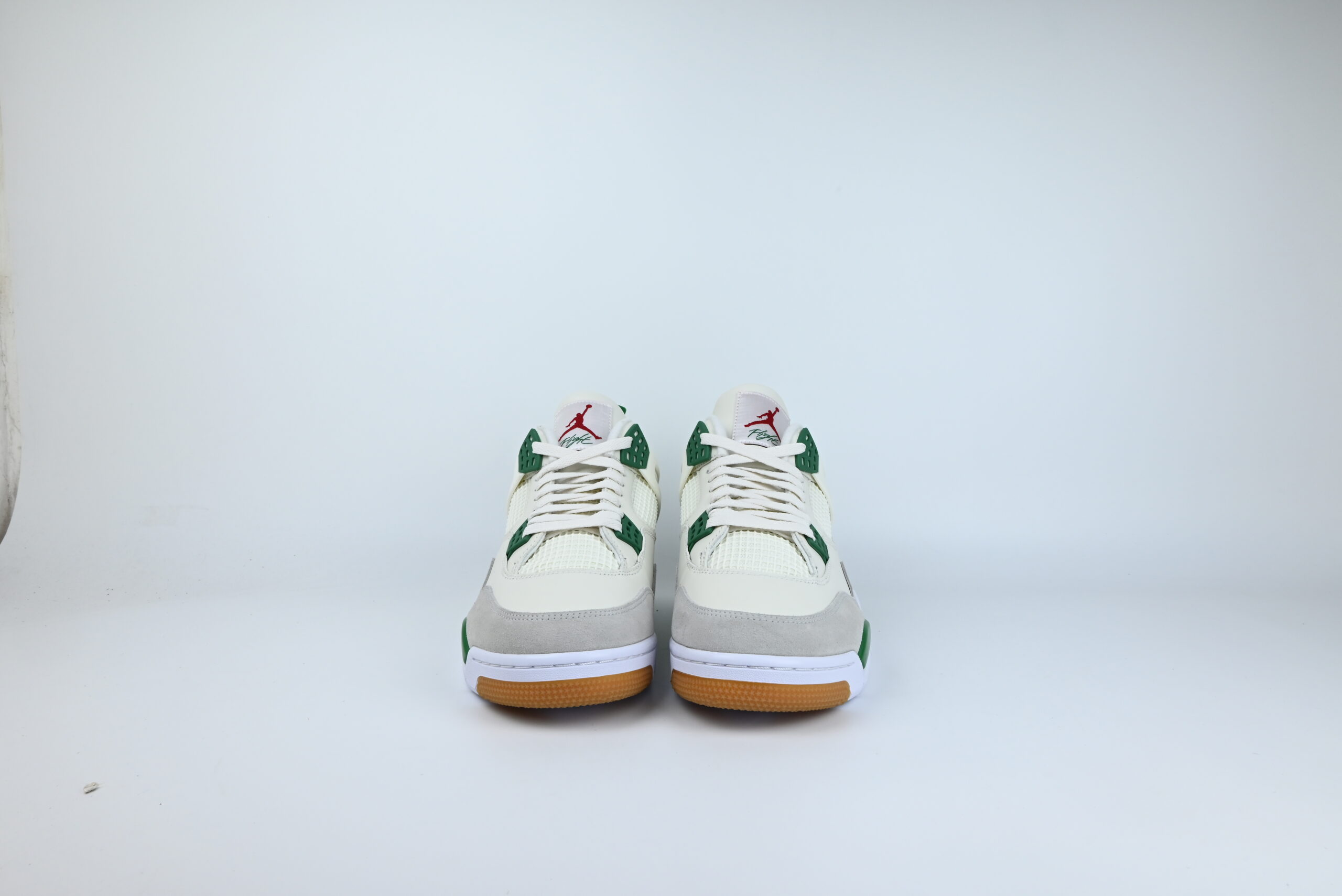 Air Jordan 4 Retro SB Pine Green