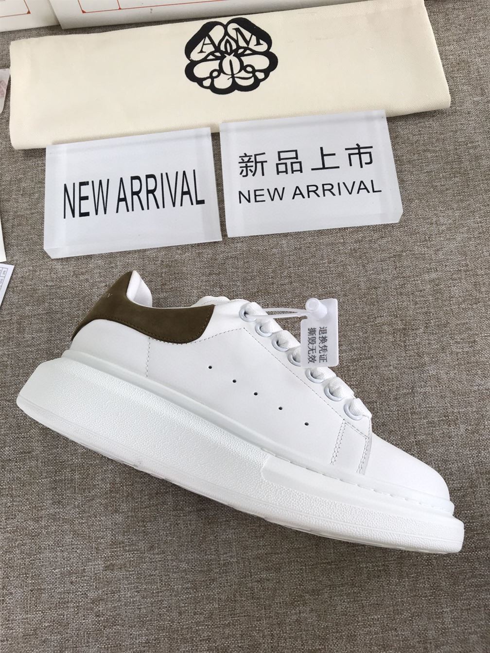 ALEXANDER MCQUEEN SNEAKER – ALD003