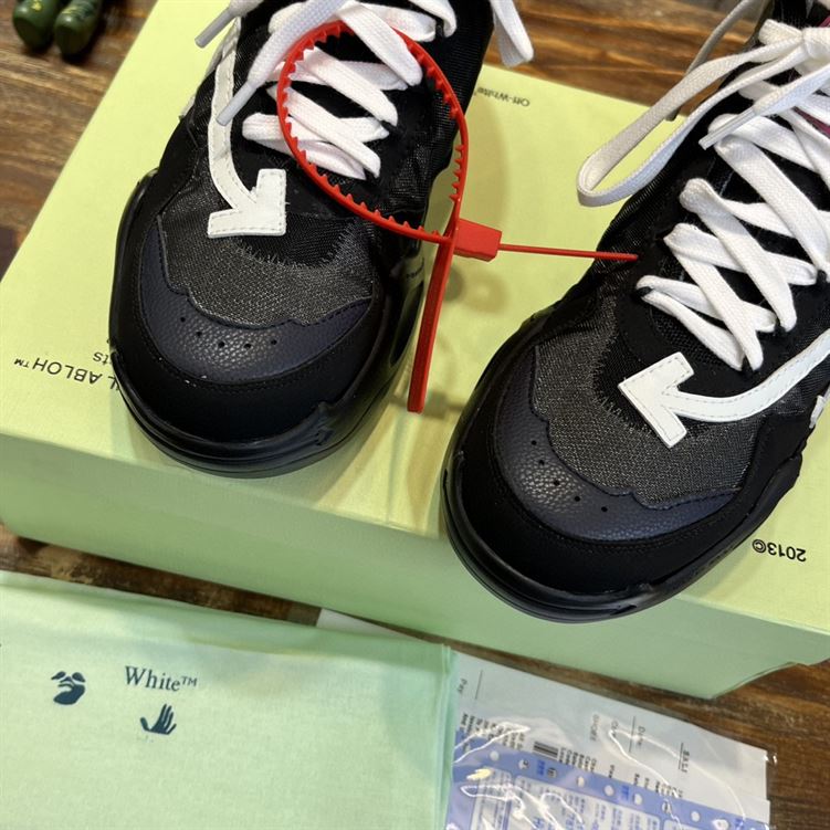 OFF-WHITE ODSY 1000 SNEAKERS – OFW046