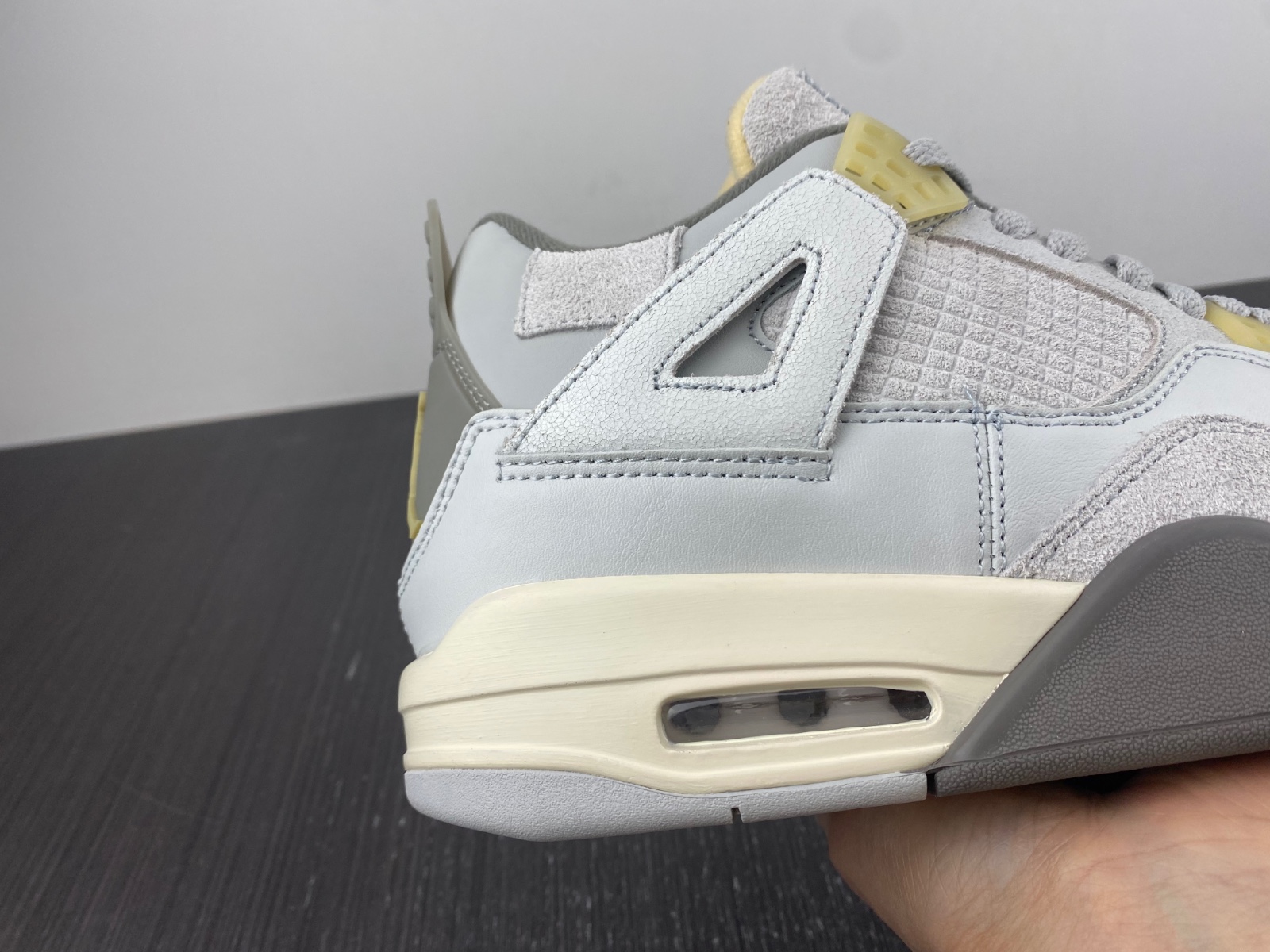 Air Jordan 4 SE Craft Photon Dust