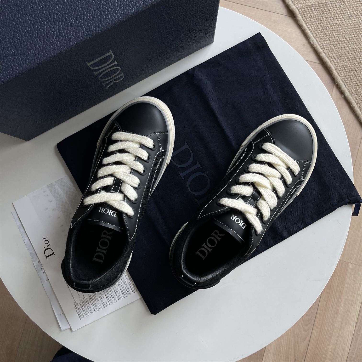 DIOR B33 SNEAKER BLACK SMOOTH CALFSKIN AND DIOR OBLIQUE JACQUARD – DO129