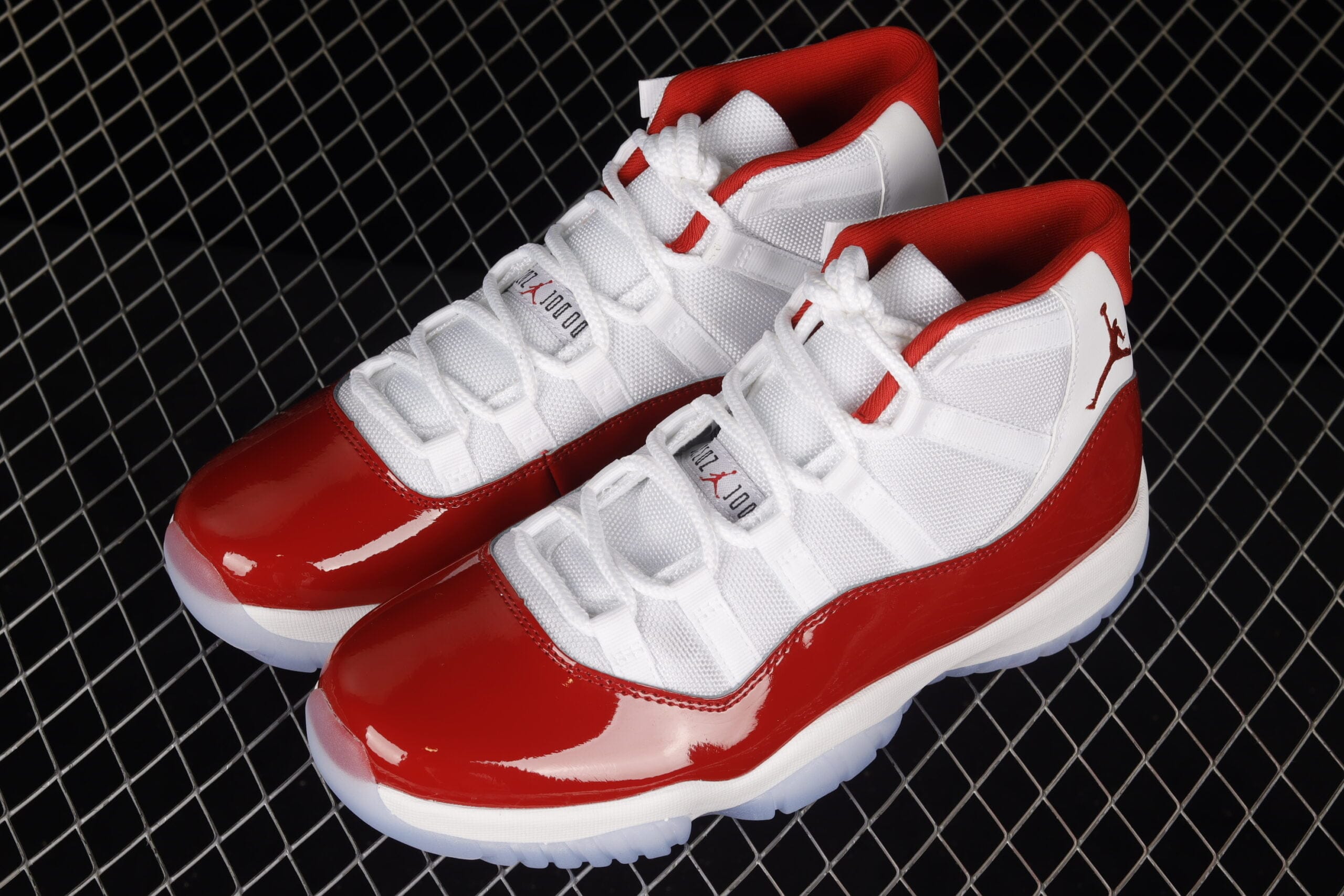 Air Jordan 11 Cherry-White-Varsity Red-Black