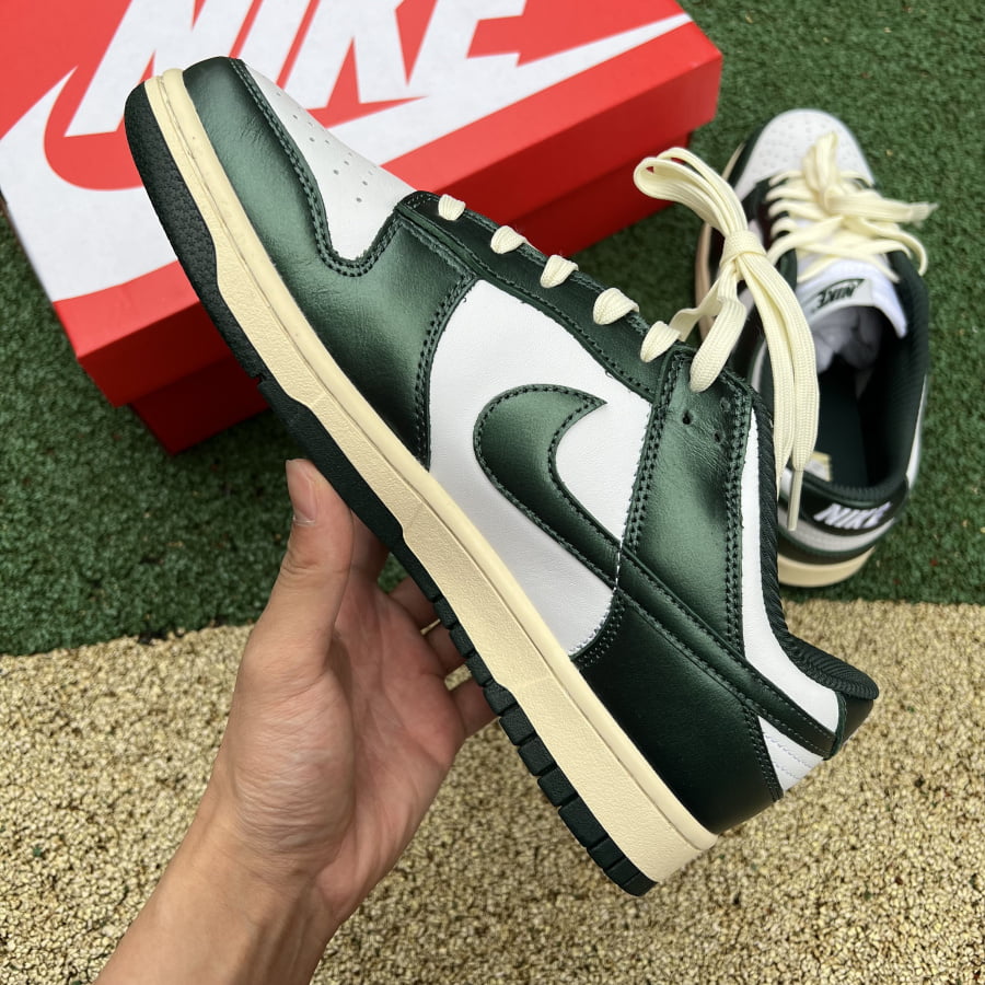 Nike Dunk Low Vintage Green