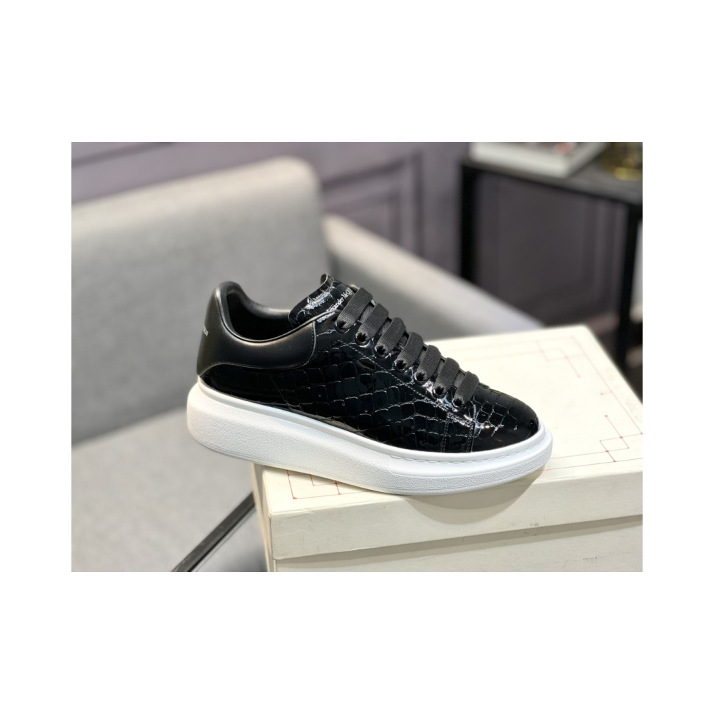 Alexander McQueen classic celebrity hit