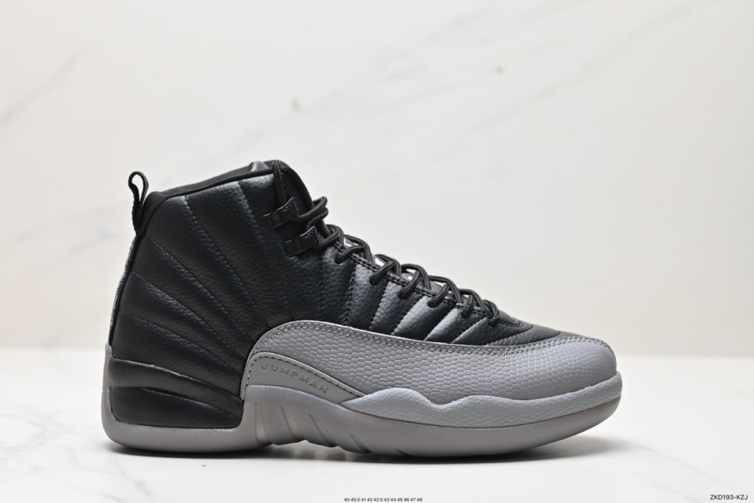 Air Jordan 12 