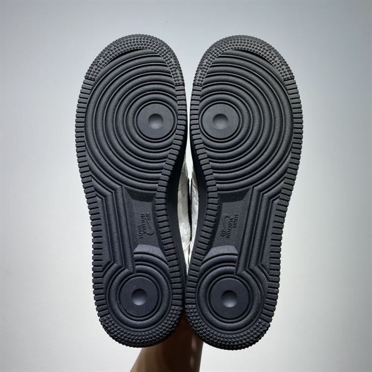 LOUIS VUITTON X NIKE AIR FORCE 1 LOW-TOP SNEAKERS – LVS137